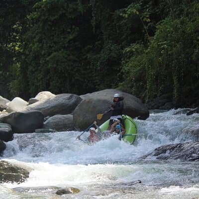 Enteringthe gorge thru "the stairs rapid"