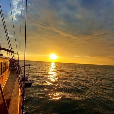 Cruising on a 100' Wooden Sail Ship in Province of Puntarenas photo 3