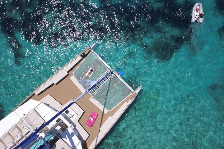 Catamaran sailing from Marina Flamingo, Costa Rica