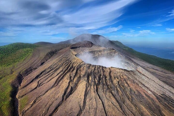 Rincón de la Vieja volcano hike & hot springs full day