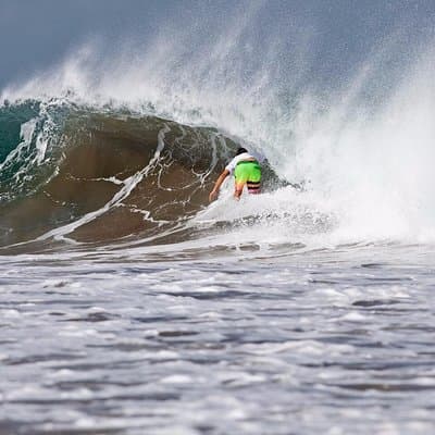 Witches Rock Surf Tour by Boat for ADVANCED surfers photo 5