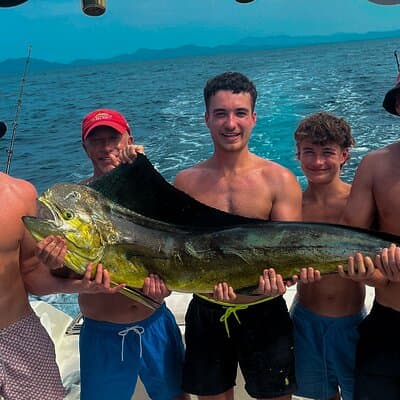 Deep Sea Fishing Private Charter in Tamarindo - 28' Century photo 5