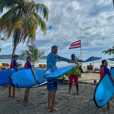 Surf Lessons for the whole family in Playa Sámara photo 3