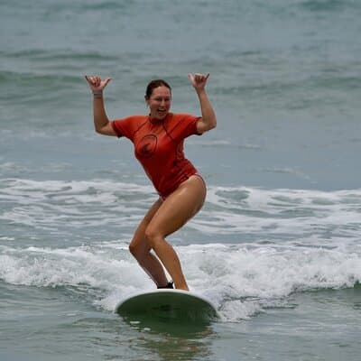 Surf Lessons for the whole family in Playa Sámara photo 4