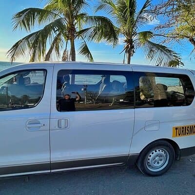 Airport to Hotel or Hotel to Airport Transfer from Liberia photo 3