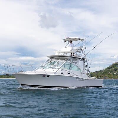 Deep Sea Fishing Private Charter in Tamarindo - 35' Cabo Express photo 2