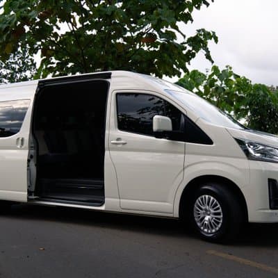 Private Transfer From La Fortuna To Manuel Antonio From 7 to 10 passengers photo 2