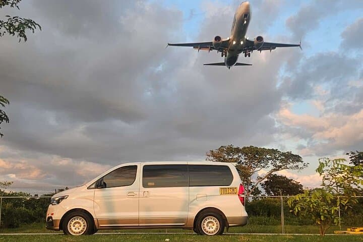 Private Transfer from Liberia Airport to Playas del Coco